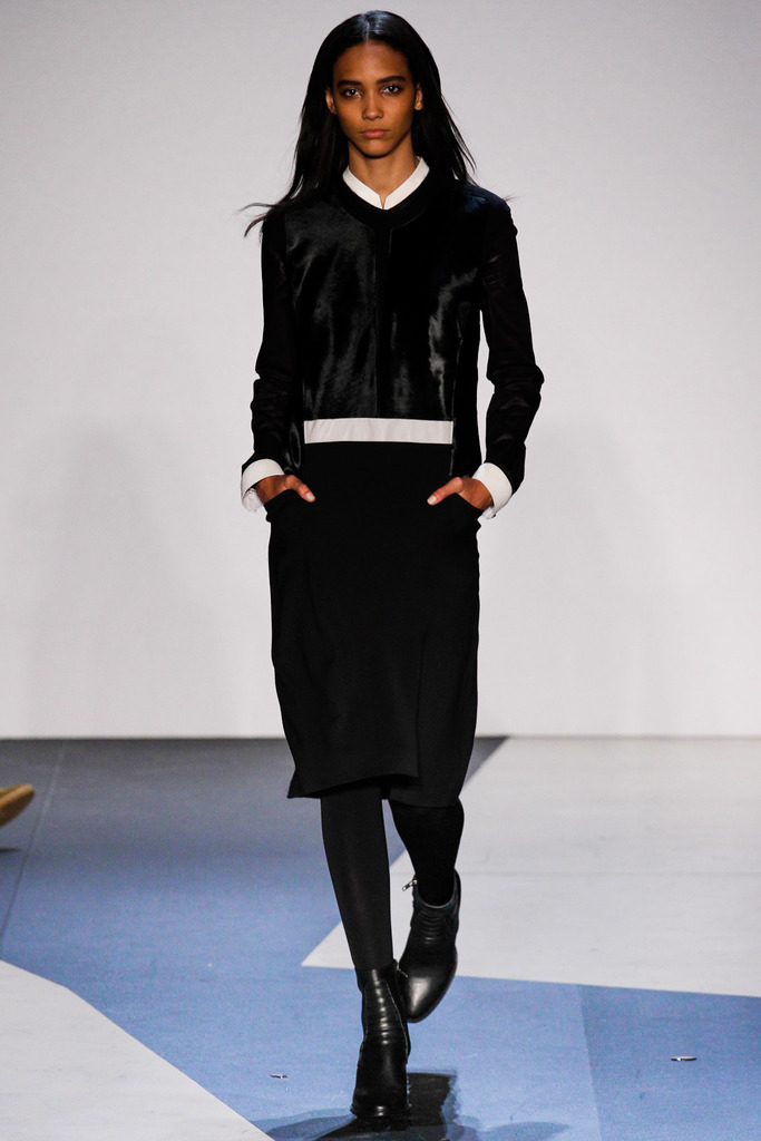 Helmut Lang 2013ﶬŮװϵУŦԼʱװܣͼƬ