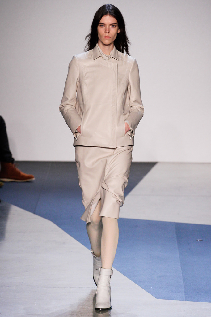 Helmut Lang 2013ﶬŮװϵУŦԼʱװܣͼƬ