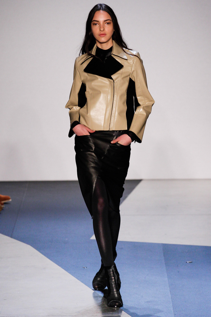 Helmut Lang 2013ﶬŮװϵУŦԼʱװܣͼƬ