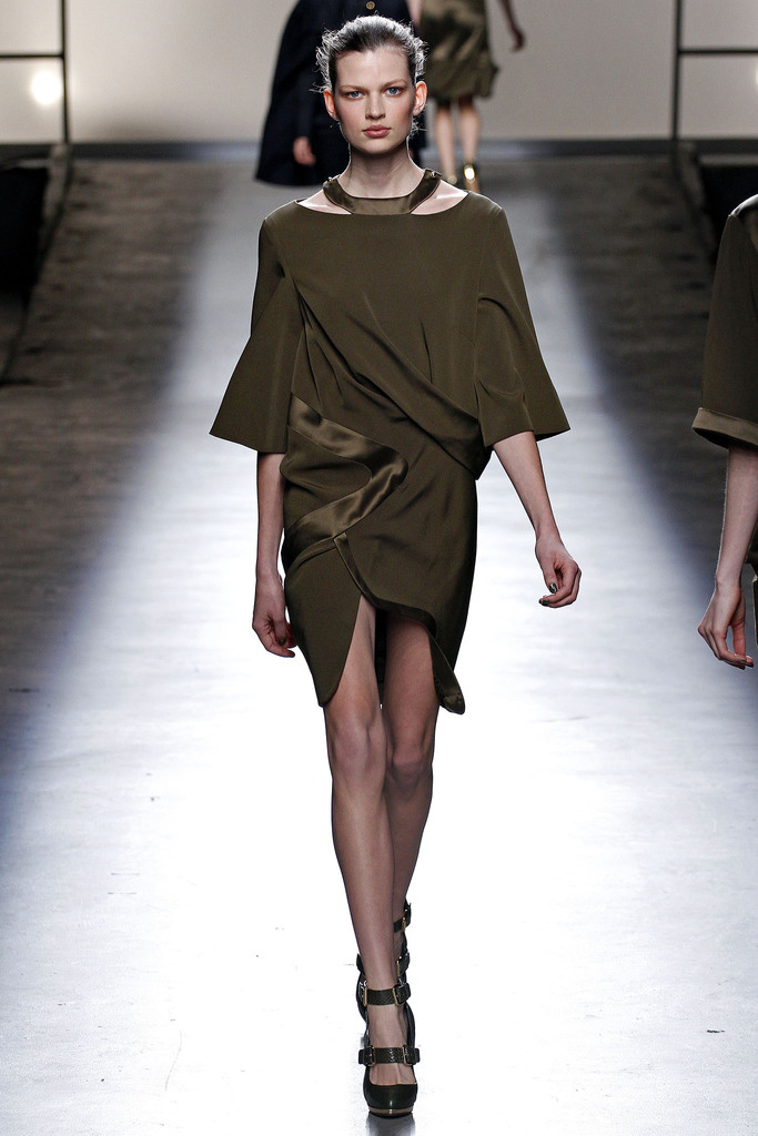 Prabal Gurung 2013ﶬŮװϵУŦԼʱװܣͼƬ