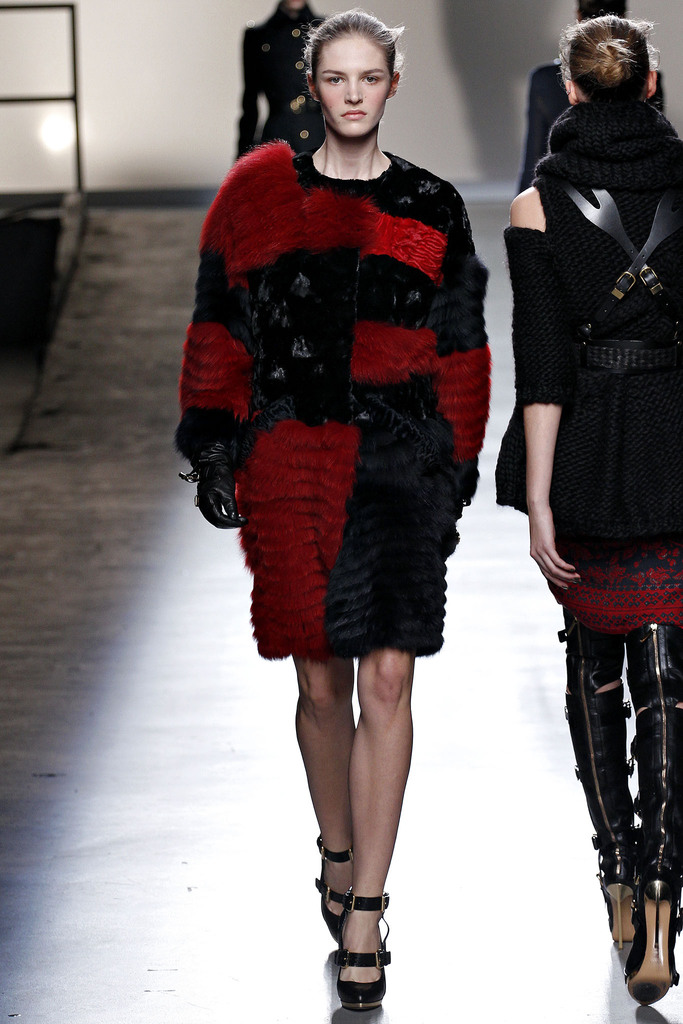 Prabal Gurung 2013ﶬŮװϵУŦԼʱװܣͼƬ