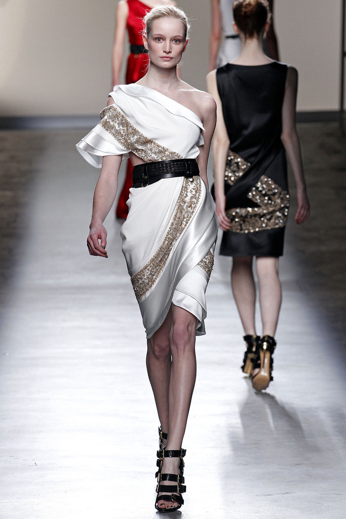 Prabal Gurung 2013ﶬŮװϵУŦԼʱװܣͼƬ