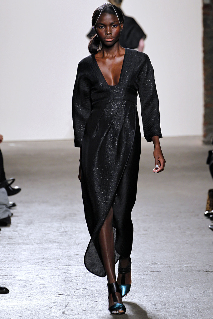 Zero + Maria Cornejo 2013ﶬŮbϵиDƬ