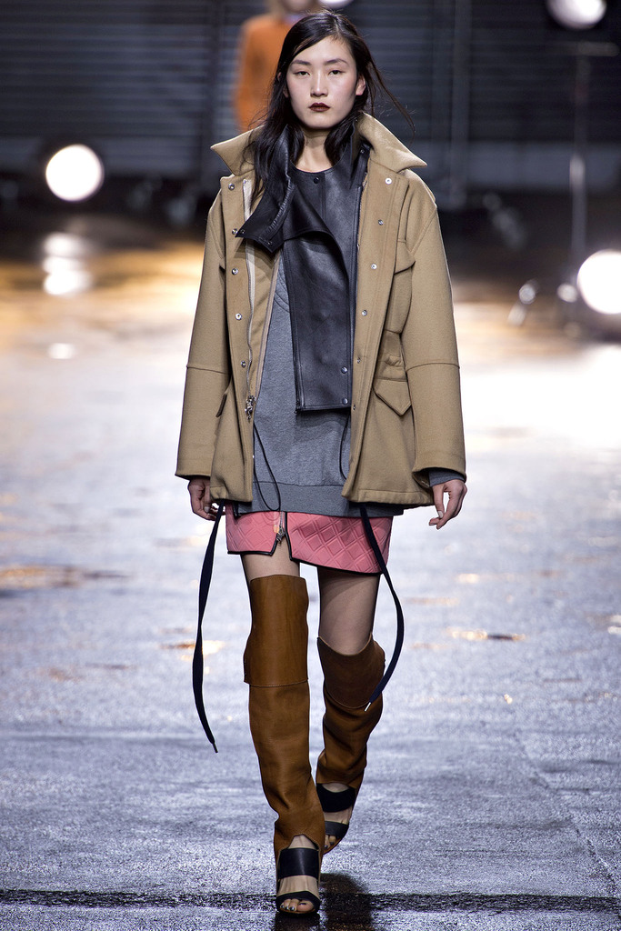 3.1 Phillip Lim 2013ﶬŮװϵУŦԼʱװܣͼƬ