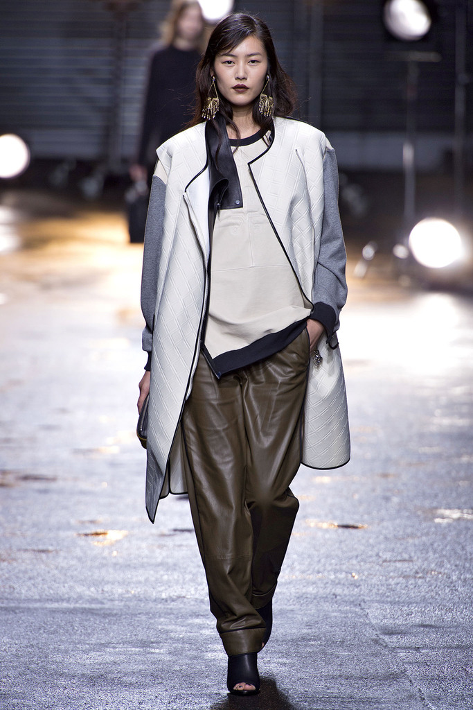 3.1 Phillip Lim 2013ﶬŮװϵУŦԼʱװܣͼƬ