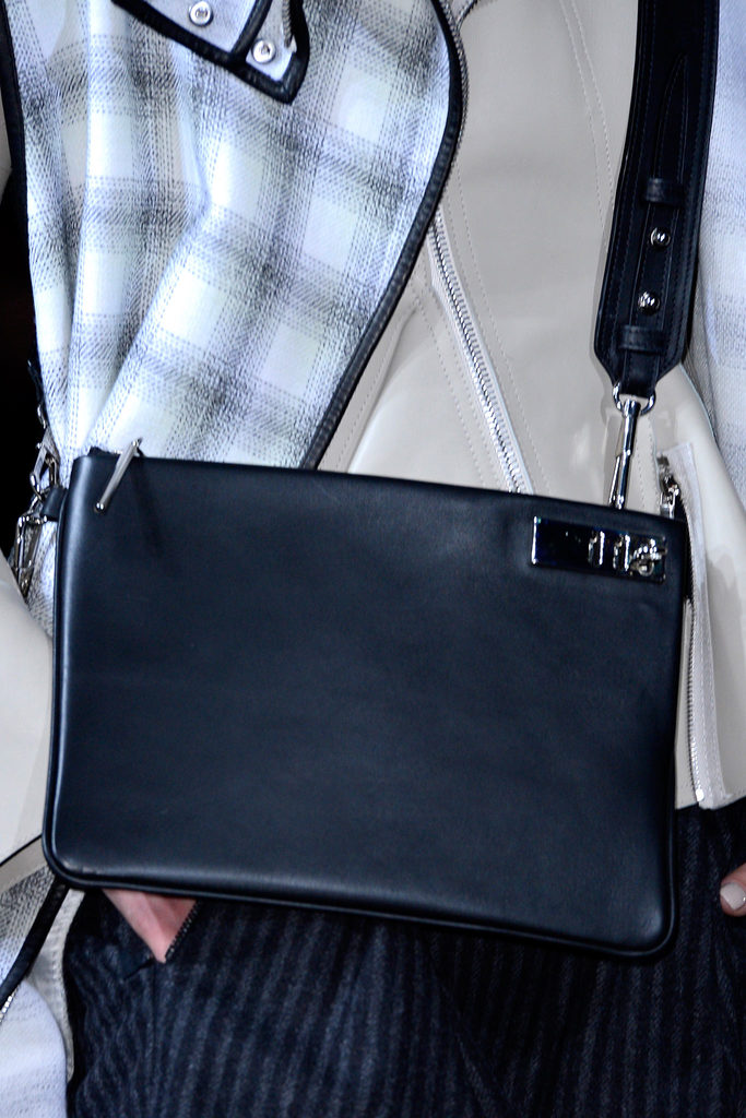 3.1 Phillip Lim 2013ﶬŮװϵУŦԼʱװܣͼƬ