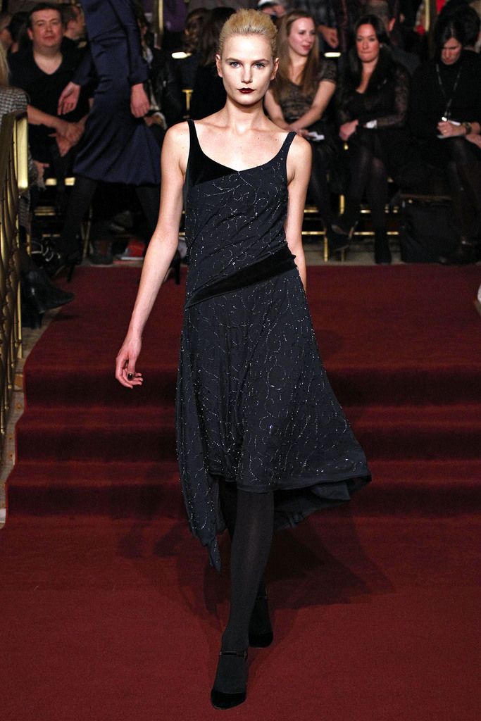 Zac Posen 2013ﶬŮbϵУ~srbܣDƬ