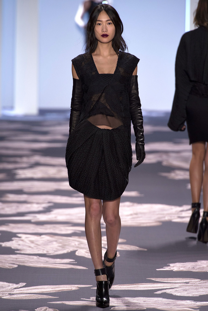 Vera Wang 2013ﶬŮװϵУŦԼʱװܣͼƬ