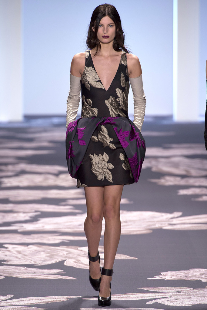 Vera Wang 2013ﶬŮװϵУŦԼʱװܣͼƬ