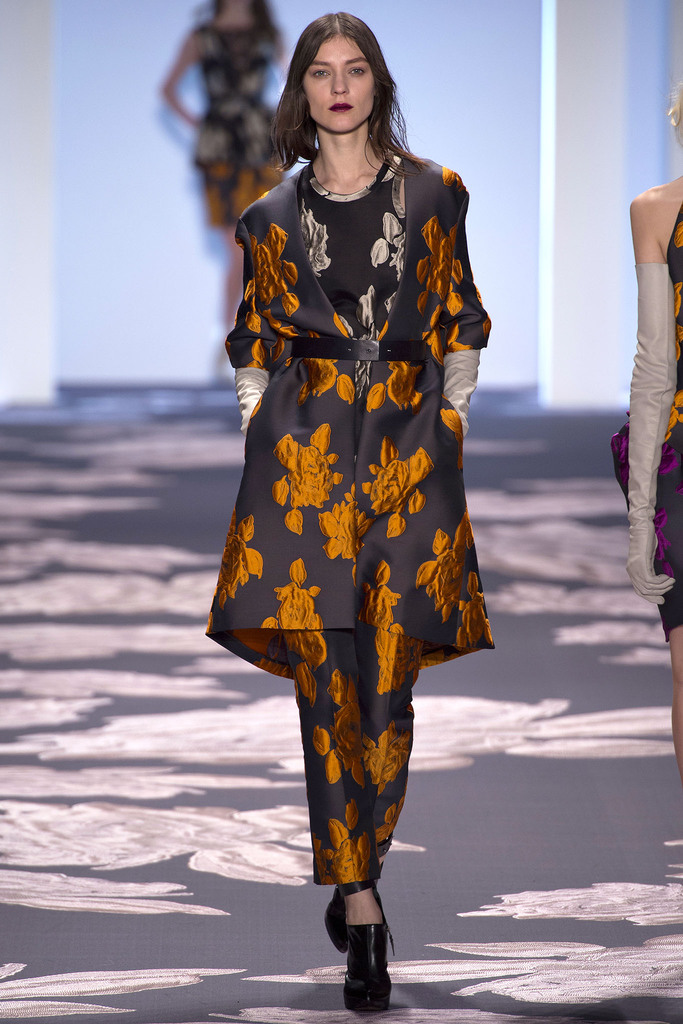 Vera Wang 2013ﶬŮbϵУ~srbܣDƬ