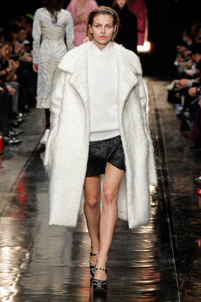 Carven 2013ﶬŮװϵУʱװܣͼƬ