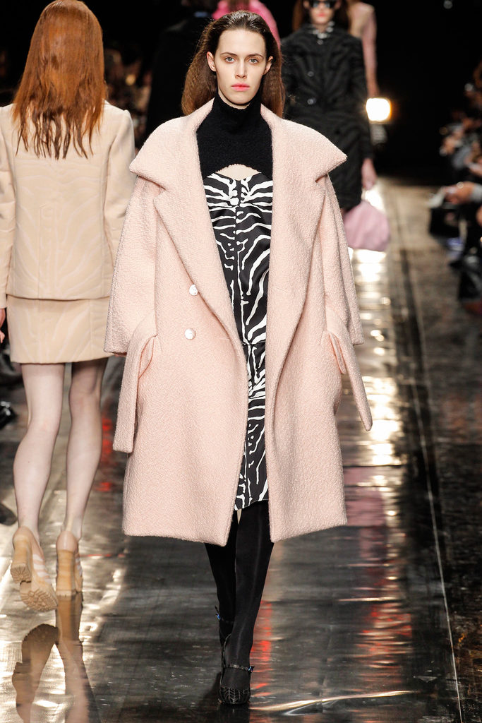 Carven 2013ﶬŮװϵУʱװܣͼƬ