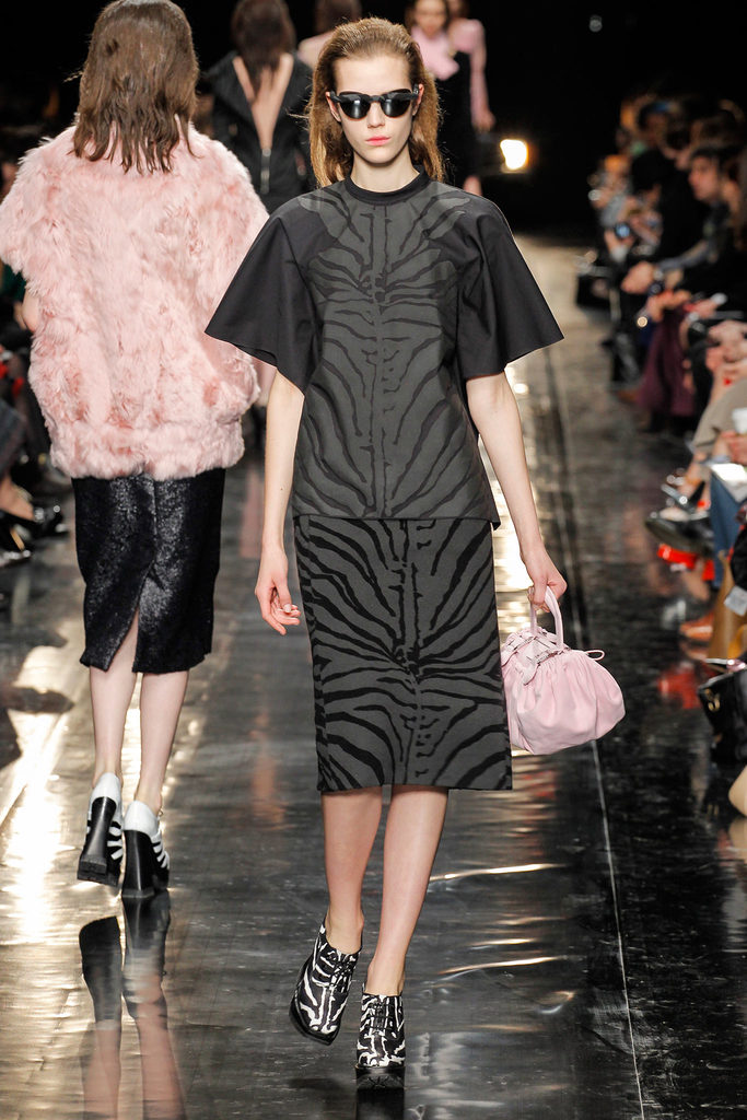 Carven 2013ﶬŮbϵУr(sh)bܣDƬ