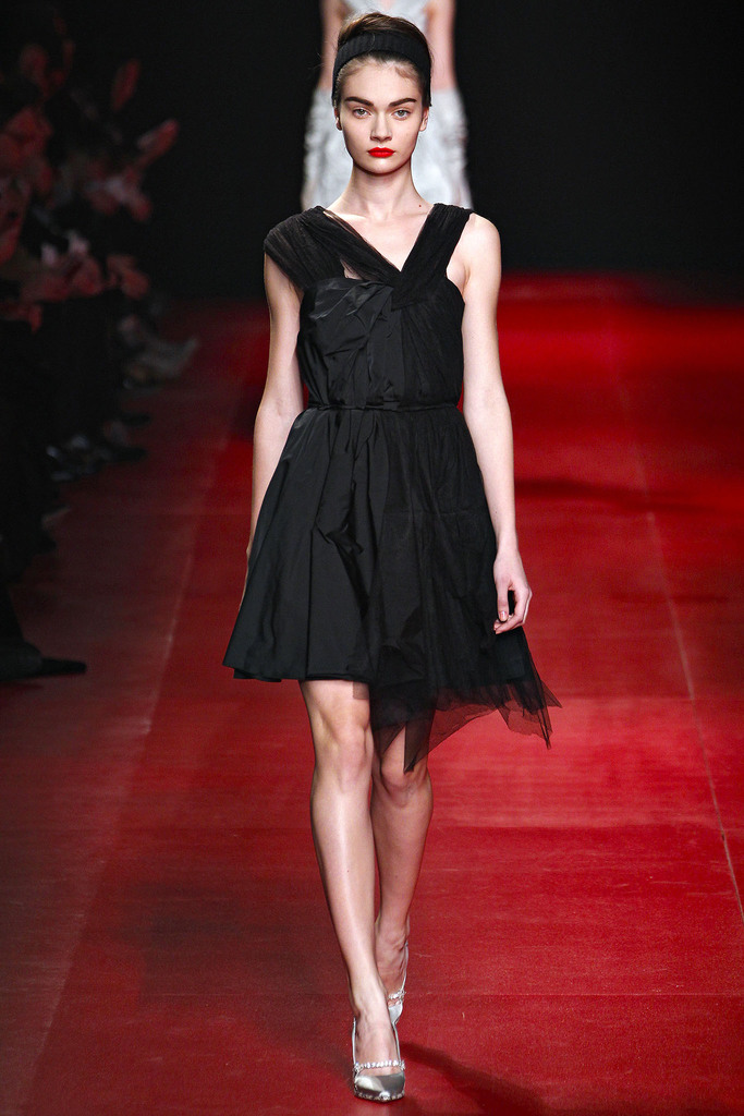 Nina Ricci 2013ﶬŮװϵУʱװܣͼƬ