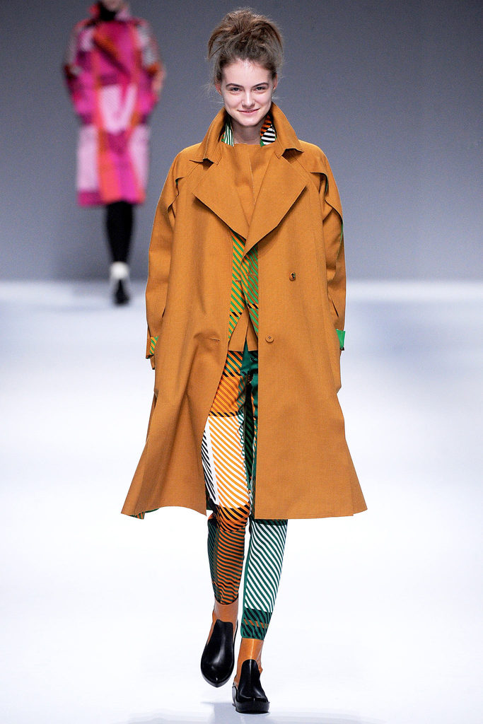 Issey Miyake 2013ﶬŮbϵУrbܣDƬ