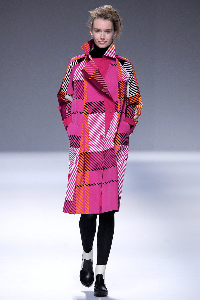 Issey Miyake 2013ﶬŮװϵУʱװܣͼƬ