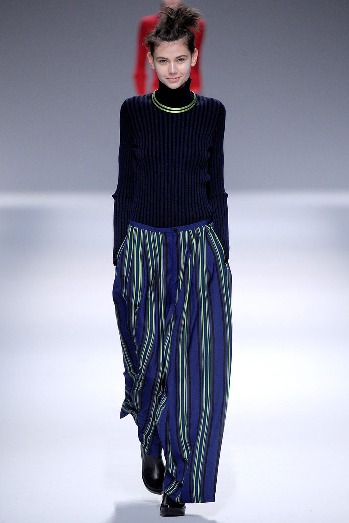 Issey Miyake 2013ﶬŮװϵУʱװܣͼƬ