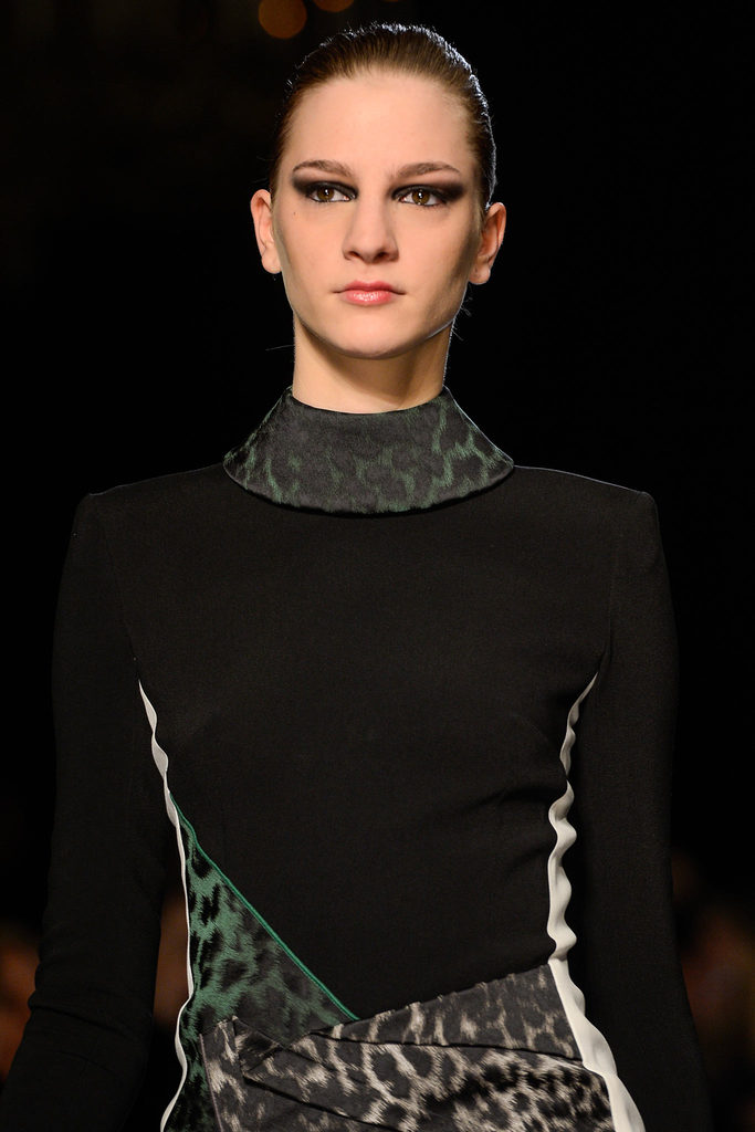 Roland Mouret 2013ﶬŮbϵУrbܣDƬ