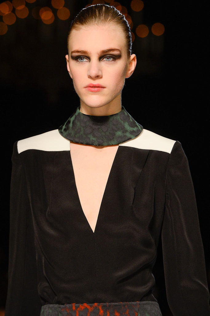 Roland Mouret 2013ﶬŮbϵУrbܣDƬ
