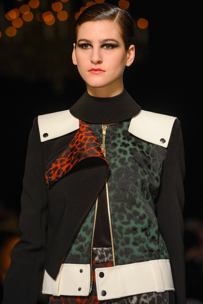 Roland Mouret 2013ﶬŮbϵУrbܣDƬ