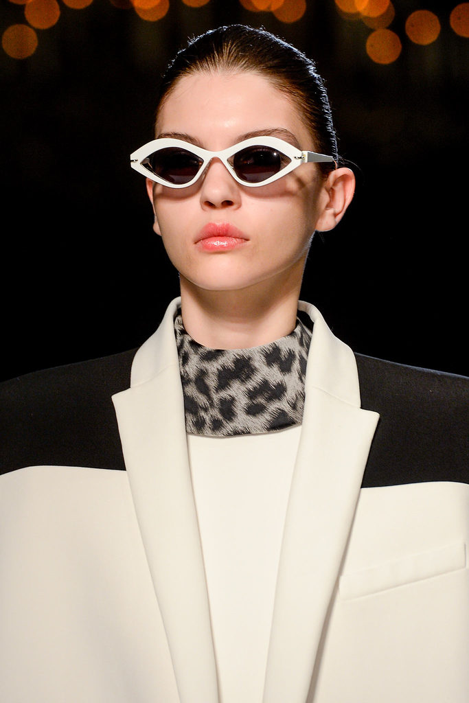 Roland Mouret 2013ﶬŮbϵУrbܣDƬ