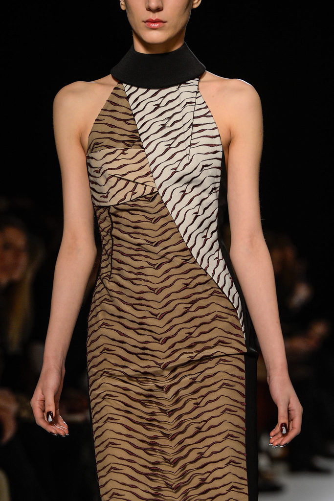 Roland Mouret 2013ﶬŮbϵУrbܣDƬ