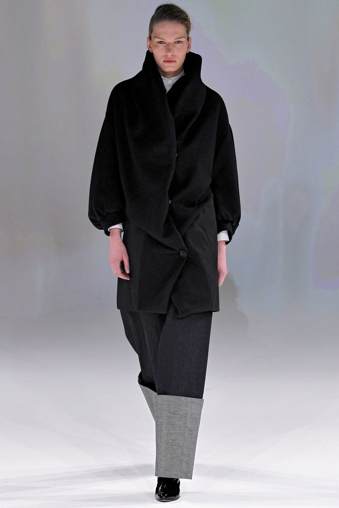 Chalayan 2013ﶬŮbϵУr(sh)bܣDƬ