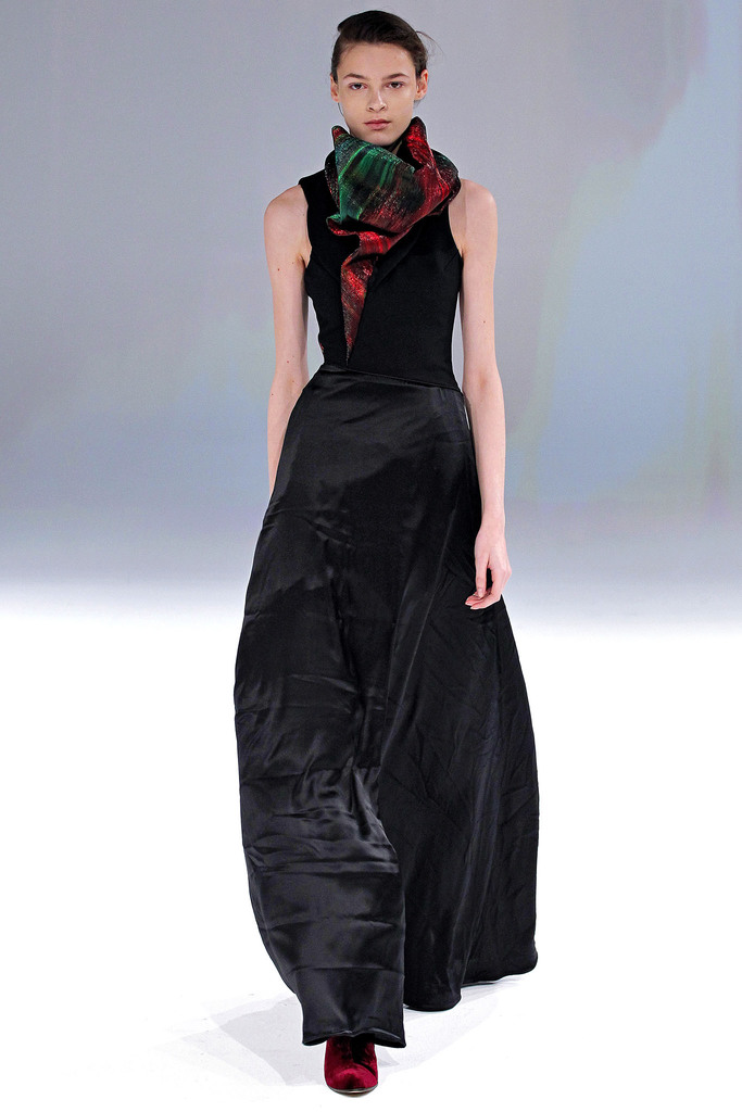 Chalayan 2013ﶬŮװϵУʱװܣͼƬ