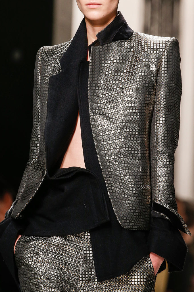 Haider Ackermann 2013�ﶬŮװϵ�У�����ʱװ�ܣ�����ͼƬ