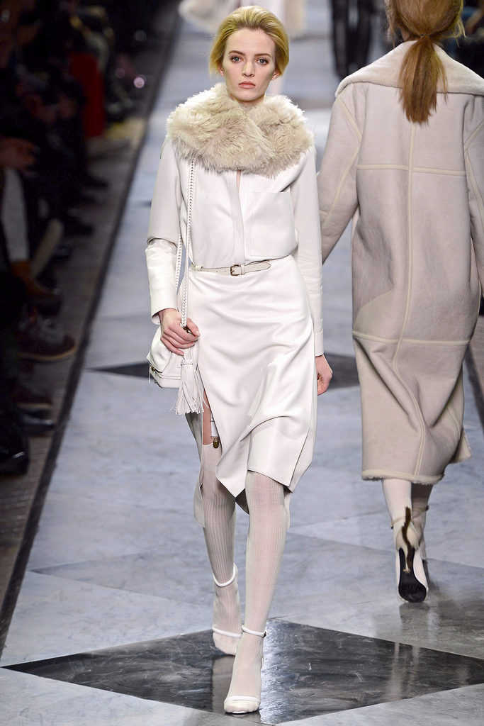 Loewe 2013ﶬŮbϵУrbܣDƬ