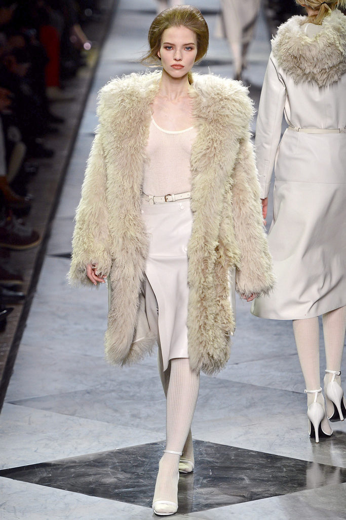 Loewe 2013ﶬŮbϵУrbܣDƬ
