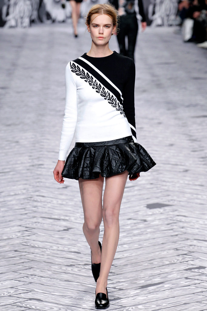 Viktor & Rolf 2013ﶬŮbϵУrbܣDƬ