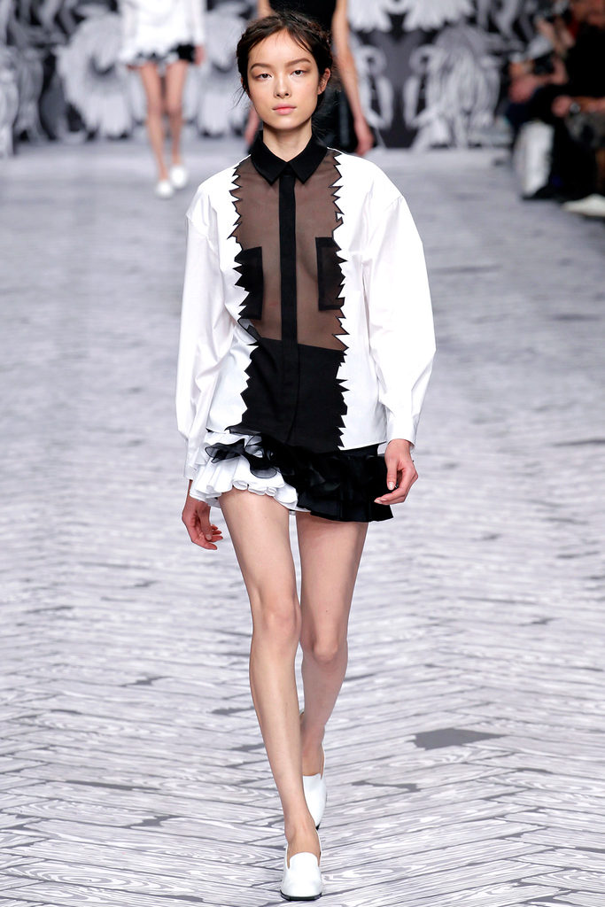 Viktor & Rolf 2013ﶬŮװϵУʱװܣͼƬ