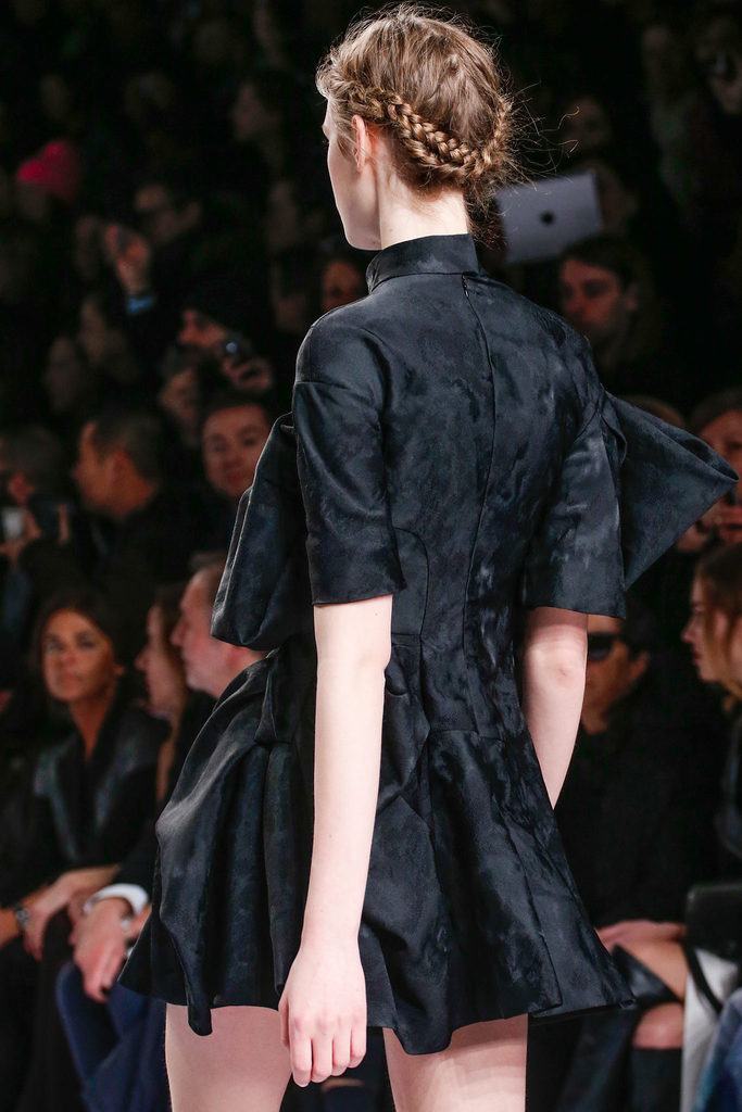 Viktor & Rolf 2013ﶬŮװϵУʱװܣͼƬ