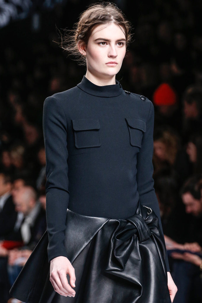 Viktor & Rolf 2013ﶬŮװϵУʱװܣͼƬ