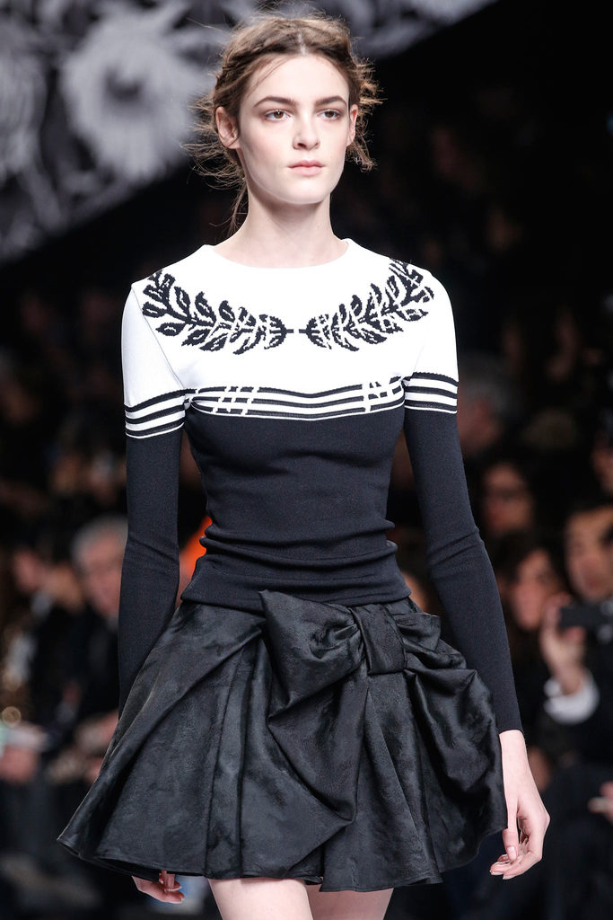 Viktor & Rolf 2013ﶬŮװϵУʱװܣͼƬ