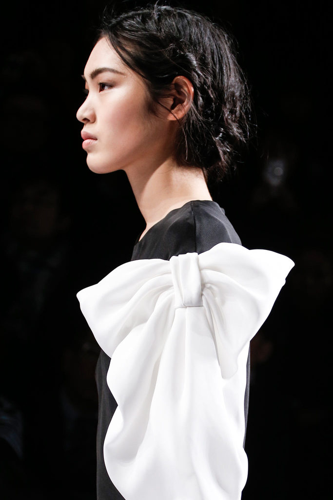 Viktor & Rolf 2013ﶬŮװϵУʱװܣͼƬ