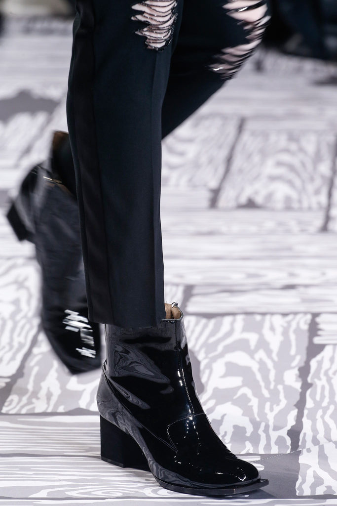 Viktor & Rolf 2013ﶬŮװϵУʱװܣͼƬ