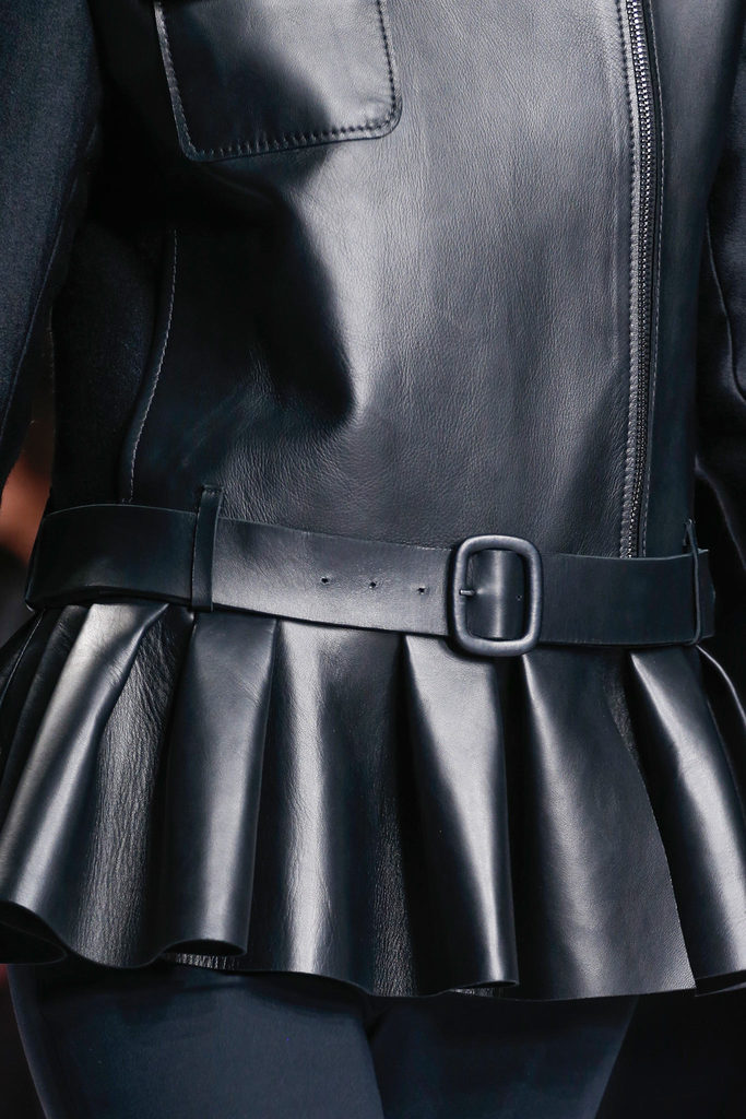 Viktor & Rolf 2013ﶬŮװϵУʱװܣͼƬ