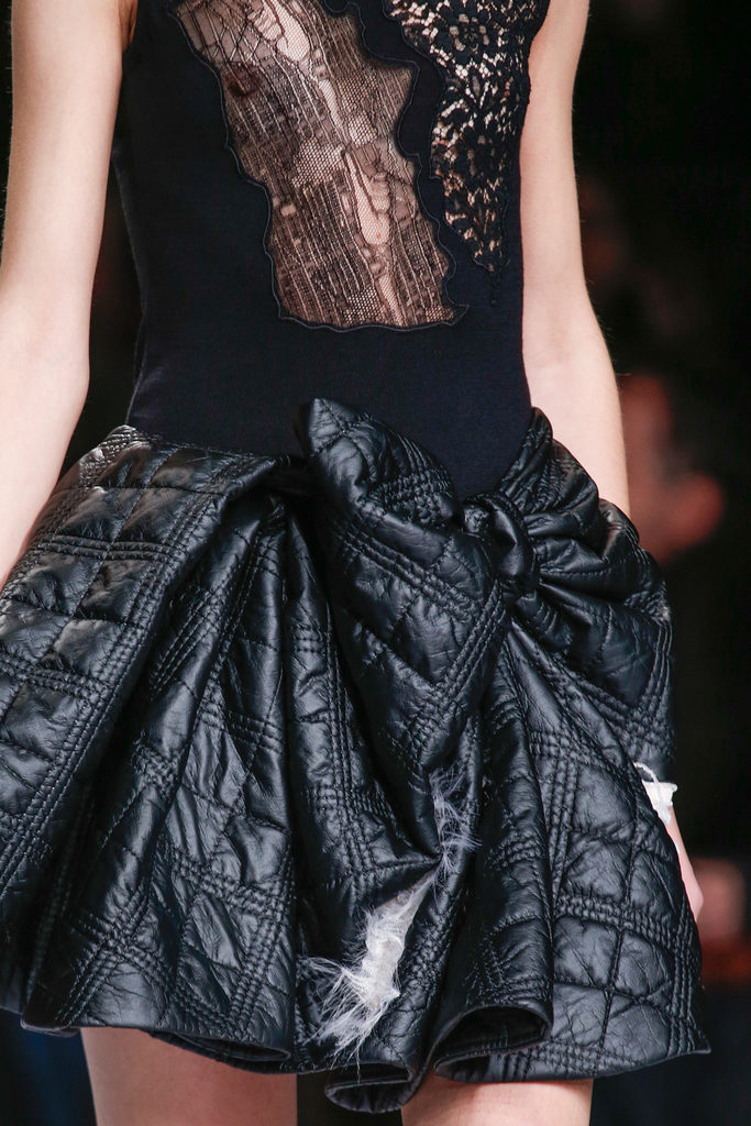 Viktor & Rolf 2013ﶬŮװϵУʱװܣͼƬ