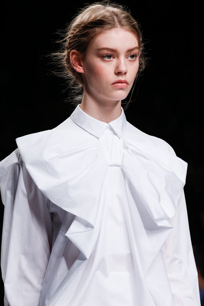 Viktor & Rolf 2013ﶬŮװϵУʱװܣͼƬ