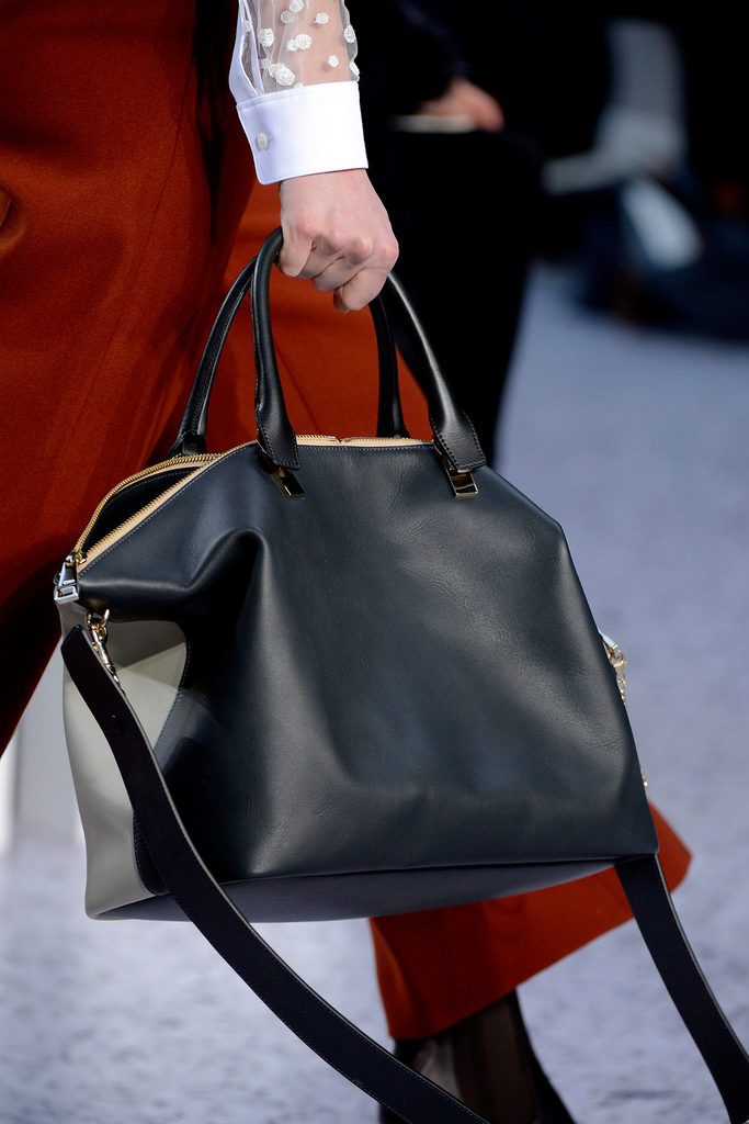 Chloe 2013ﶬŮbϵУr(sh)bܣDƬ