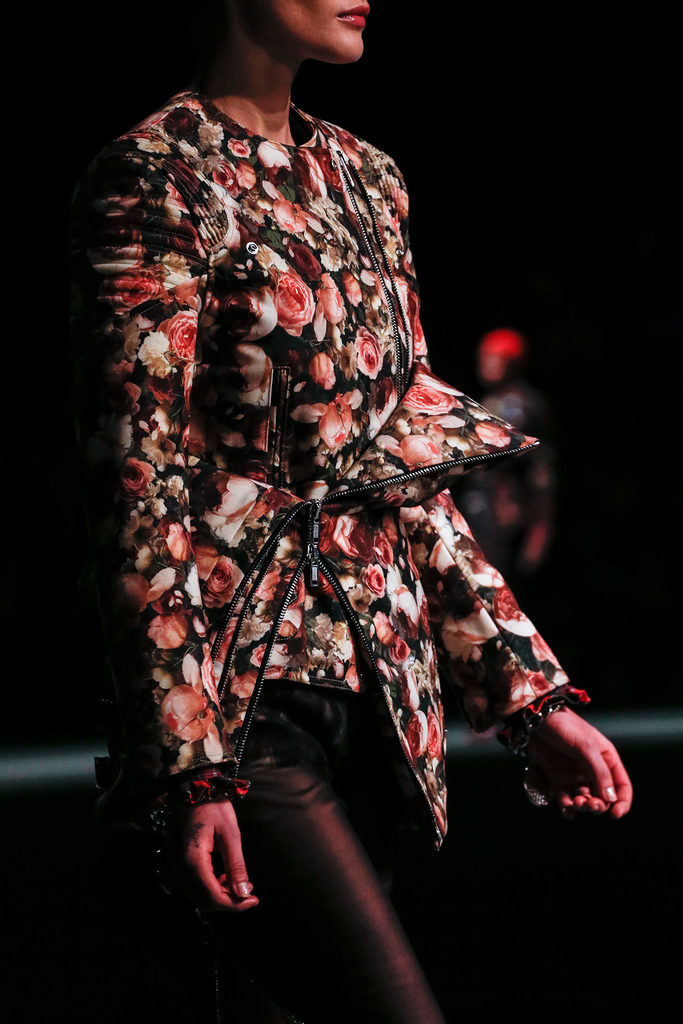 Givenchy 2013ﶬŮbϵУrbܣDƬ