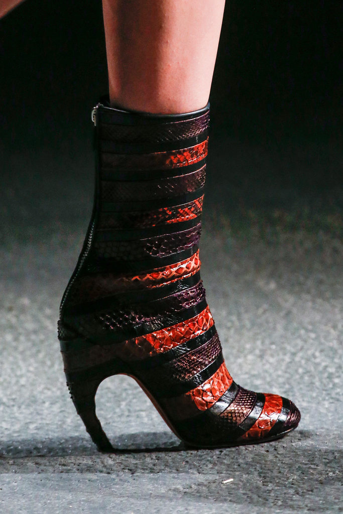 Givenchy 2013ﶬŮbϵУr(sh)bܣDƬ