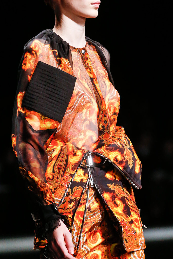 Givenchy 2013ﶬŮbϵУrbܣDƬ