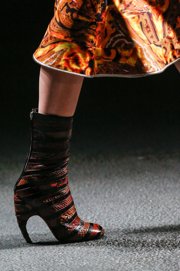 Givenchy 2013ﶬŮbϵУrbܣDƬ