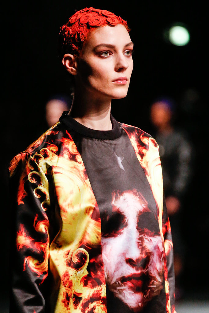 Givenchy 2013ﶬŮbϵУrbܣDƬ