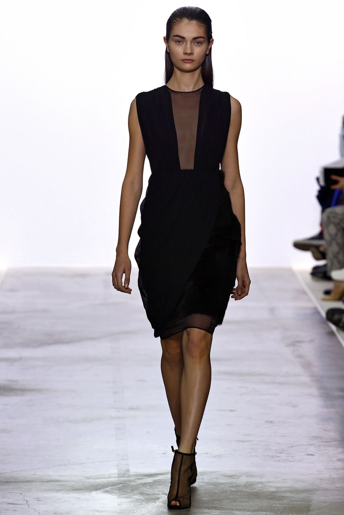 Giambattista Valli 2013ﶬŮװϵУʱװܣͼƬ