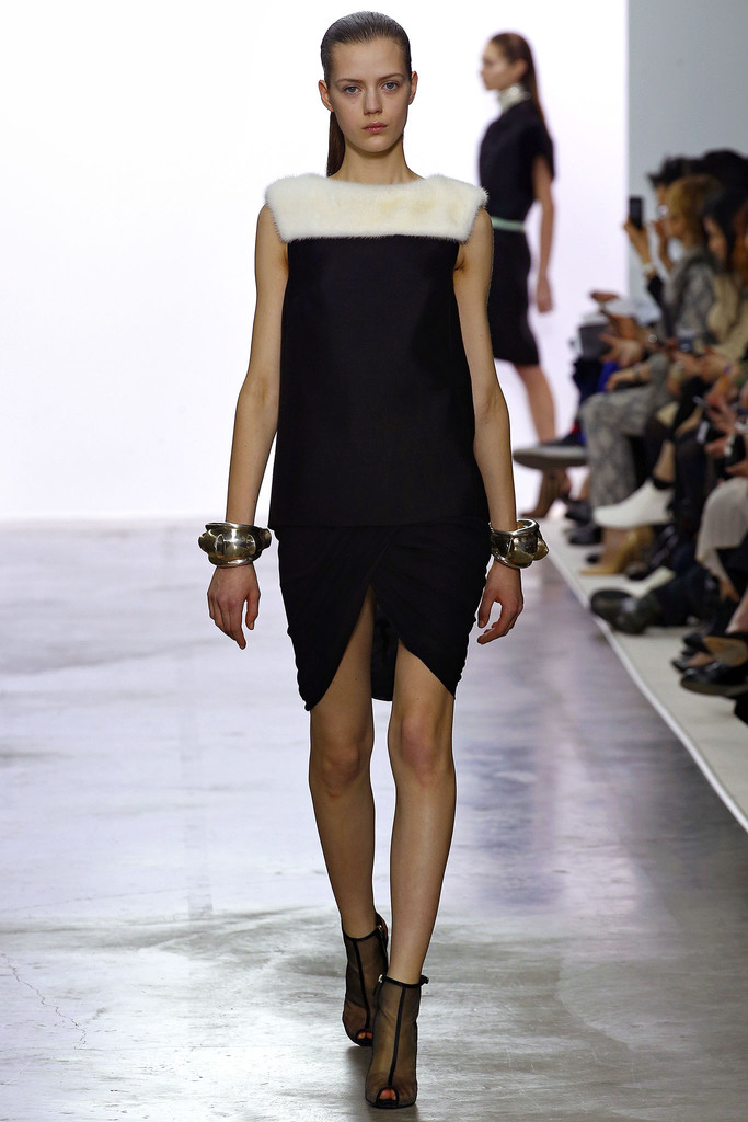 Giambattista Valli 2013ﶬŮbϵУrbܣDƬ
