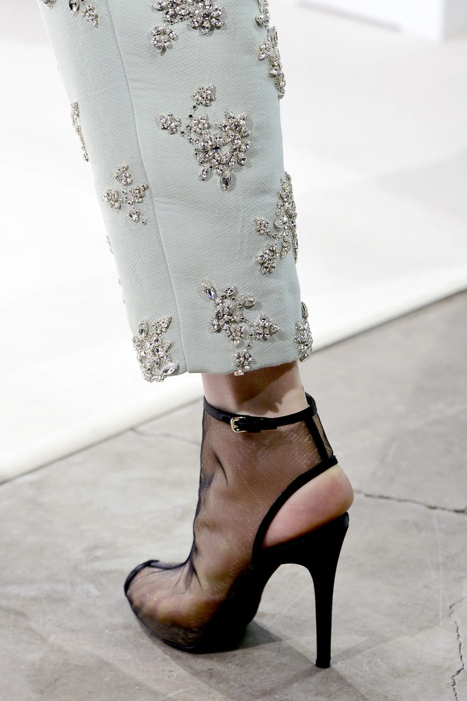 Giambattista Valli 2013�ﶬŮװϵ�У�����ʱװ�ܣ�����ͼƬ